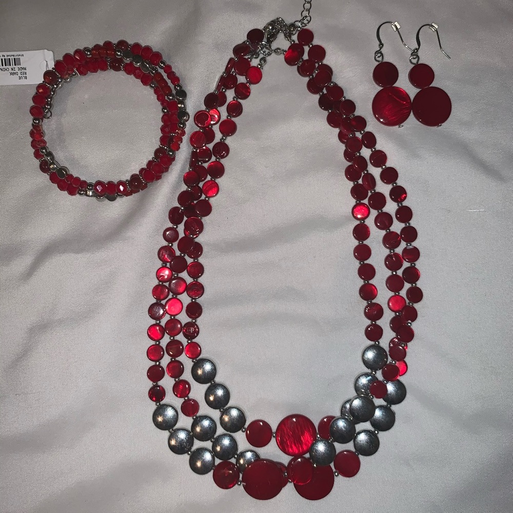 Charming Charlie necklace bracelet and earring set